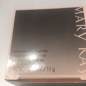 Mary Kay Translucent loose Powder